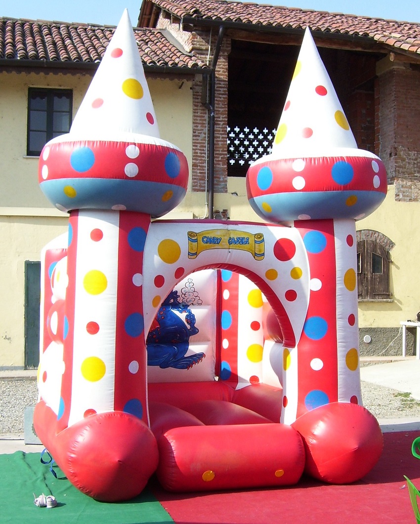 002 Mini CANDY CASTLE mt. 35x35xh.3