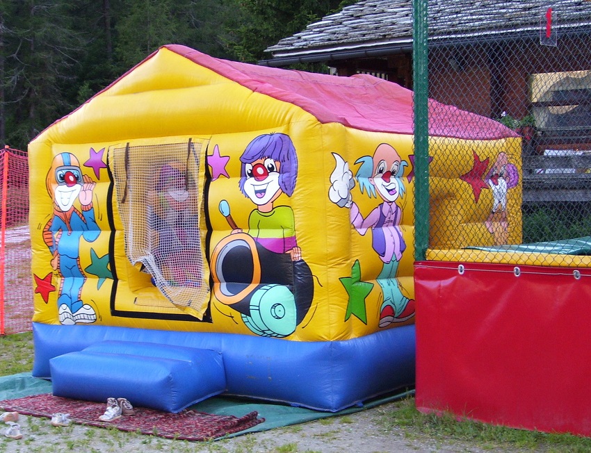 004 PISCINA PALLINE mt 45x3xh.3