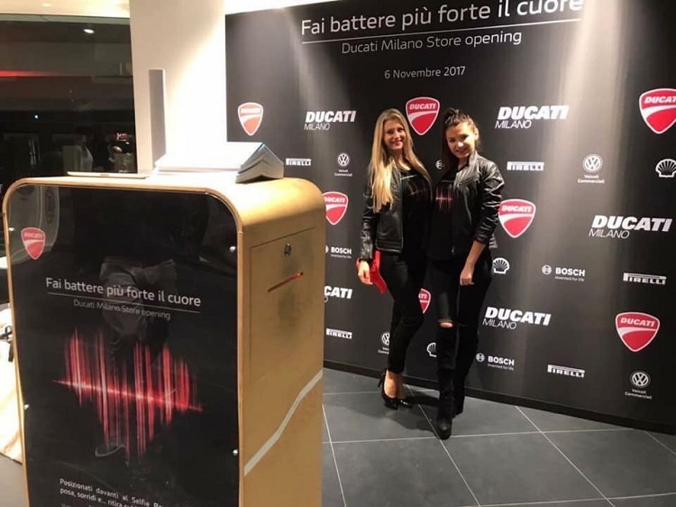02 Postazione Selfie Box Gummilandia A